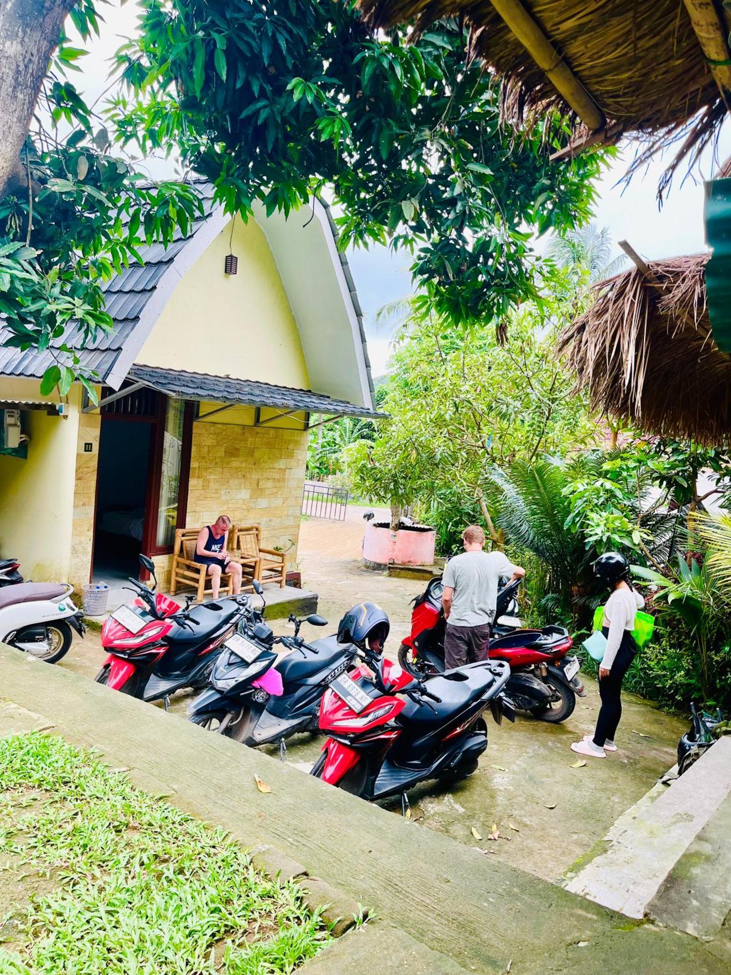 Roy Homestay Kuta Kuta  Екстер'єр фото