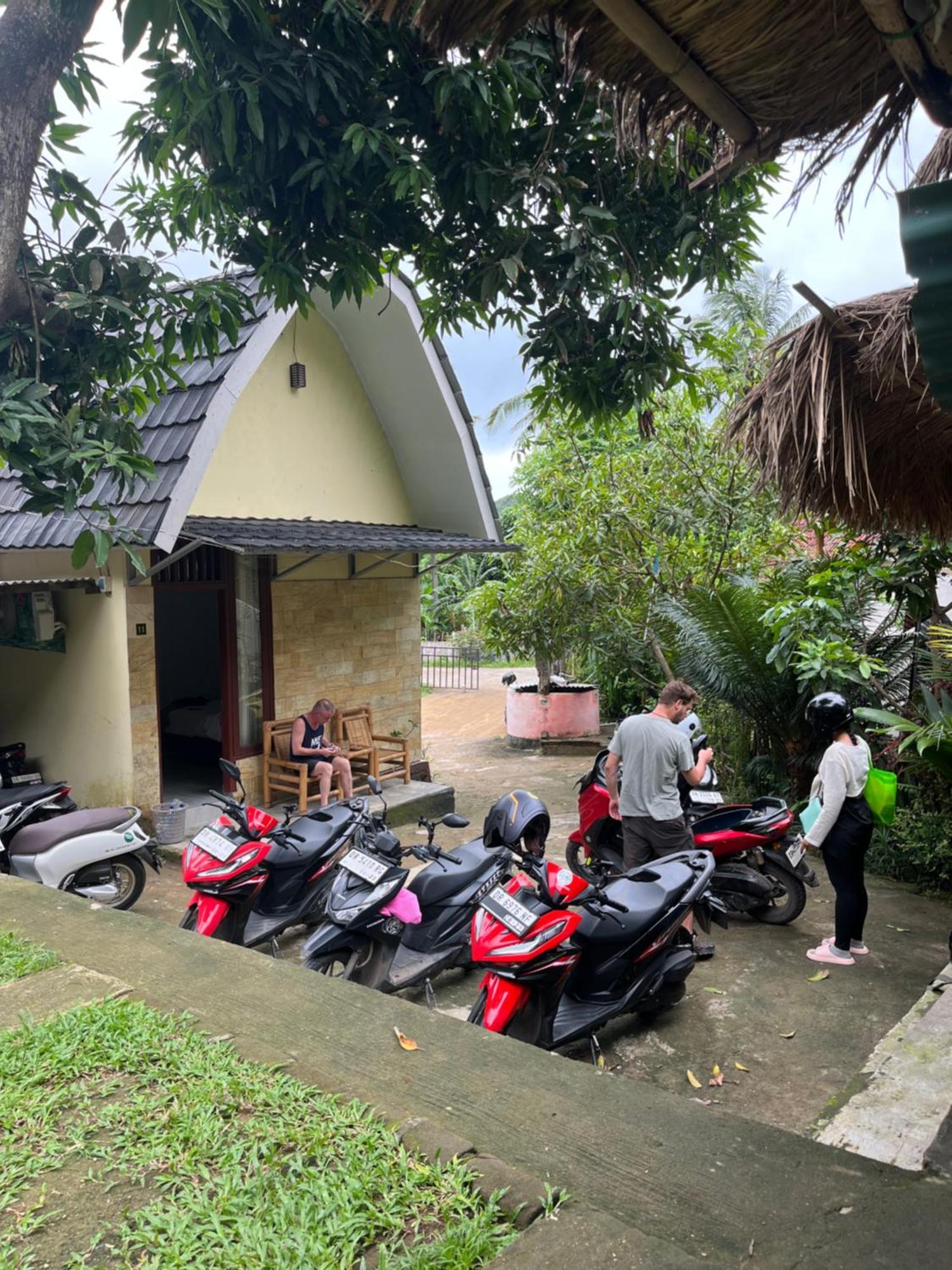 Roy Homestay Kuta Kuta  Екстер'єр фото